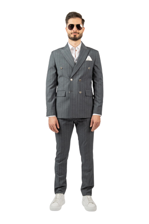 Costum Bărbați Gri cu Dungi Albe la Două Rânduri de Nasturi