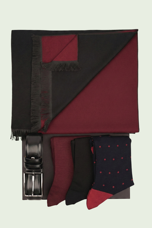 Cutie Cadou Bărbați Eșarfă din Cașmir, Curea din Piele Naturală și Șosete 6AM5024