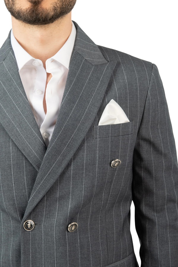 Costum Bărbați Gri cu Dungi Albe la Două Rânduri de Nasturi