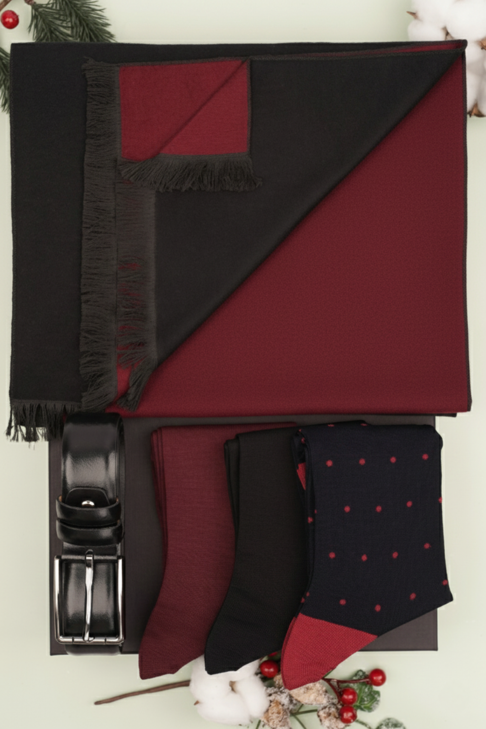 Cutie Cadou Bărbați Eșarfă din Cașmir, Curea din Piele Naturală și Șosete 6AM5024