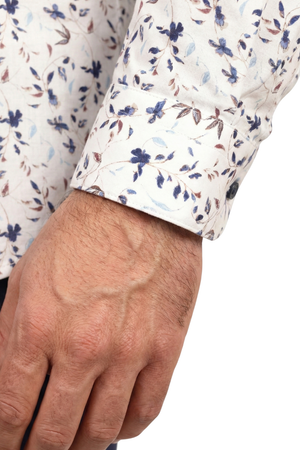 Cămașă Bărbați Albă cu Imprimeu Frunze Albastre – 95% Bumbac