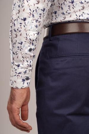 Cămașă Bărbați Albă cu Imprimeu Frunze Albastre – 95% Bumbac