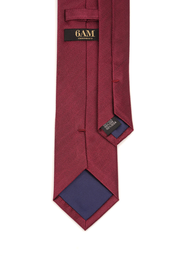 Cravată burgundy din mătase cu model herringbone